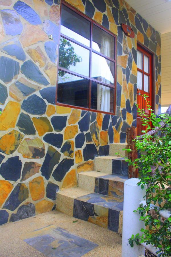 Squid Resort Haad Chao Samran Exterior photo